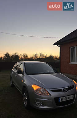 Хетчбек Hyundai i30 2007 в Вараші