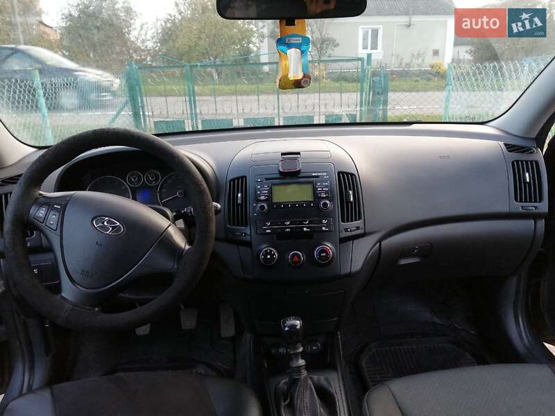 Хэтчбек Hyundai i30 2007 в Гоще