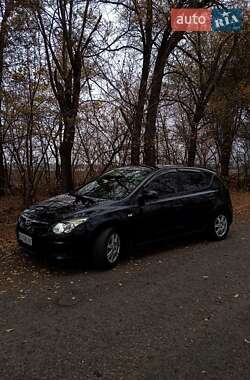 Хетчбек Hyundai i30 2009 в Єлизаветівці