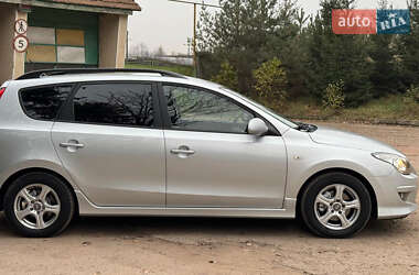 Универсал Hyundai i30 2010 в Калуше