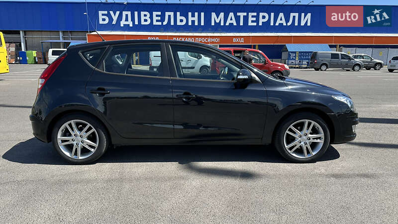 Хетчбек Hyundai i30 2009 в Луцьку