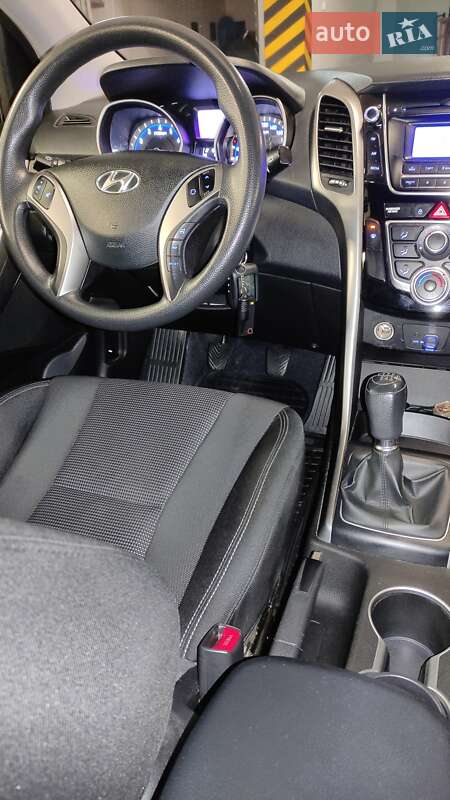 Хэтчбек Hyundai i30 2013 в Львове