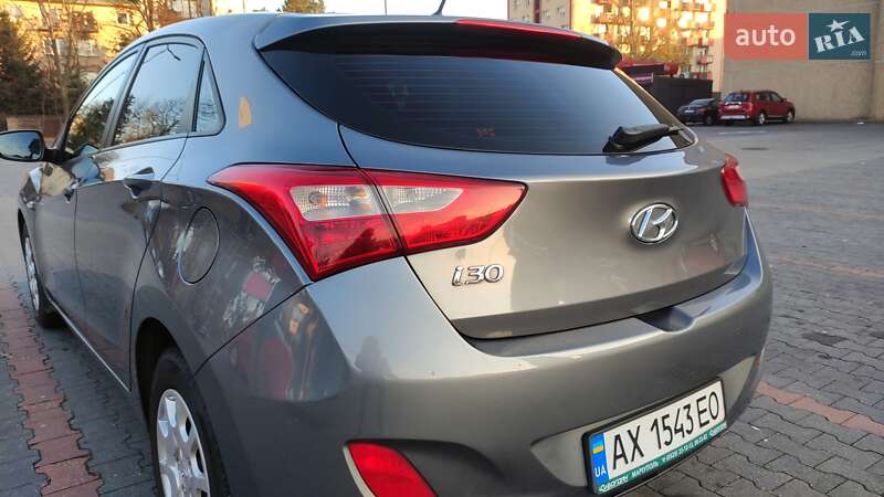 Хэтчбек Hyundai i30 2013 в Львове