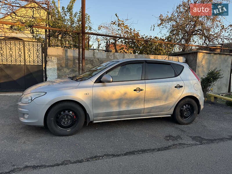 Хетчбек Hyundai i30 2008 в Одесі