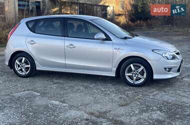 Хетчбек Hyundai i30 2012 в Хоролі