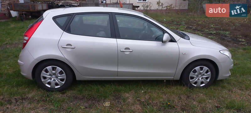Хетчбек Hyundai i30 2007 в Мені