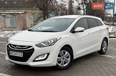 Универсал Hyundai i30 2013 в Житомире