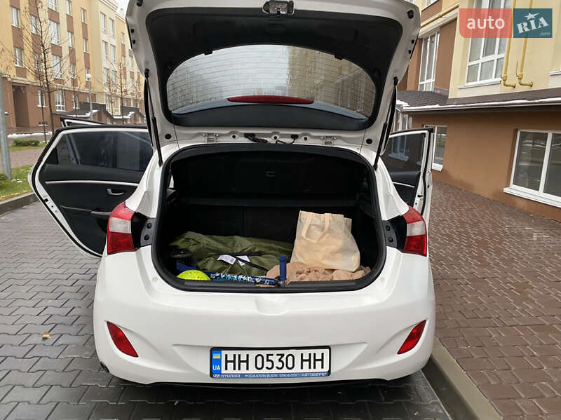 Хэтчбек Hyundai i30 2013 в Киеве