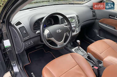 Универсал Hyundai i30 2010 в Луцке