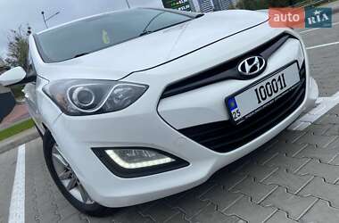 Универсал Hyundai i30 2013 в Киеве