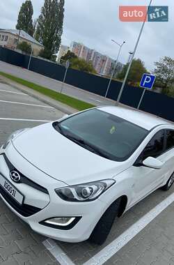 Универсал Hyundai i30 2013 в Киеве