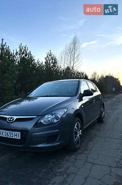 Хетчбек Hyundai i30 2009 в Сарнах