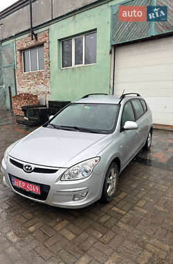 Універсал Hyundai i30 2009 в Сумах