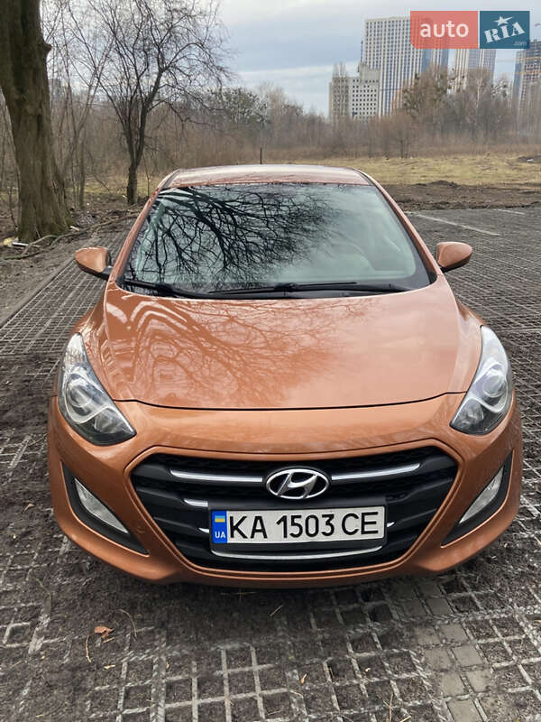Hyundai i30 2016