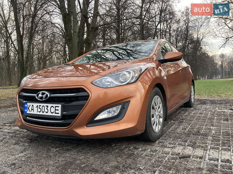 Хэтчбек Hyundai i30 2016 в Киеве