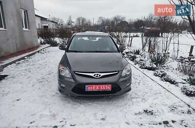 Хэтчбек Hyundai i30 2010 в Луцке