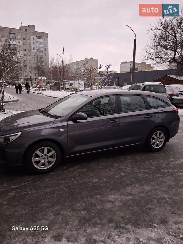 Универсал Hyundai i30 2019 в Казатине