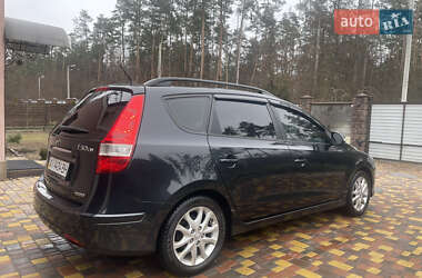 Универсал Hyundai i30 2010 в 