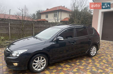 Универсал Hyundai i30 2010 в 