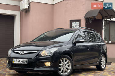 Универсал Hyundai i30 2010 в 