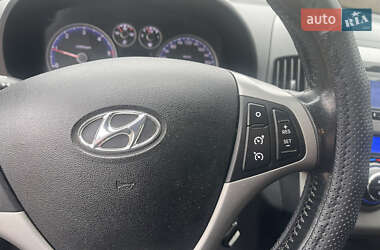 Универсал Hyundai i30 2010 в 