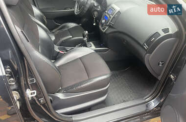 Универсал Hyundai i30 2010 в 