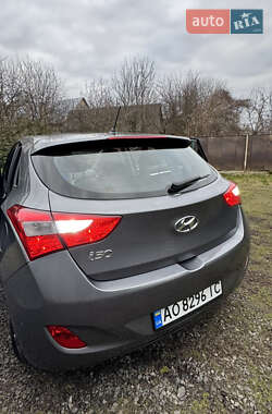 Хетчбек Hyundai i30 2013 в Ужгороді