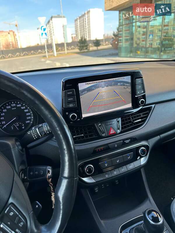 Хэтчбек Hyundai i30 2017 в Хмельницком