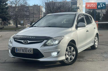 Хетчбек Hyundai i30 2011 в Харкові