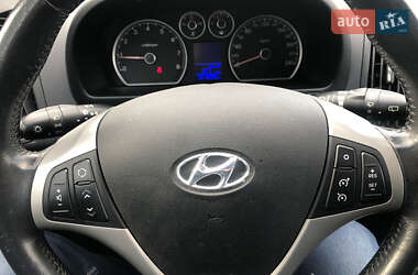 Хэтчбек Hyundai i30 2011 в Харькове