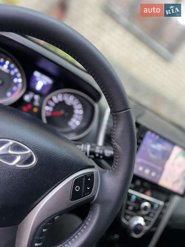 Хэтчбек Hyundai i30 2013 в Чугуеве