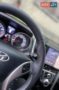 Хэтчбек Hyundai i30 2013 в 