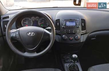 Хэтчбек Hyundai i30 2009 в Харькове