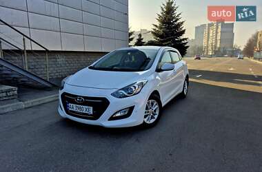 Хэтчбек Hyundai i30 2016 в Киеве