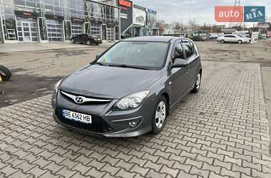 Хэтчбек Hyundai i30 2010 в Николаеве