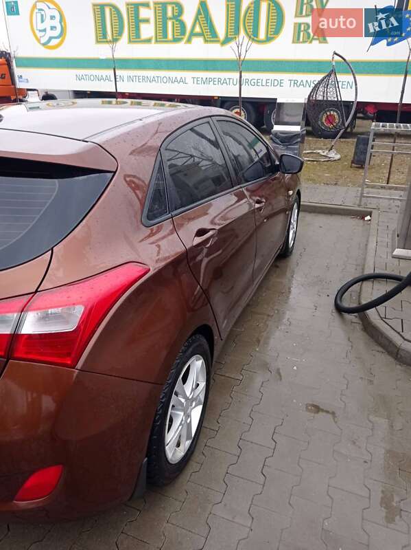 Хетчбек Hyundai i30 2012 в Калуші