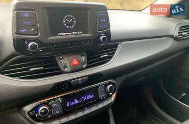 Хетчбек Hyundai i30 2019 в 