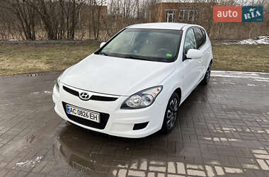 Хэтчбек Hyundai i30 2009 в Нововолынске