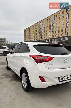 Хэтчбек Hyundai i30 2012 в Нетешине