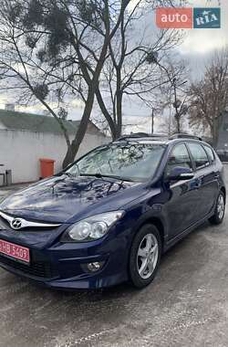 Универсал Hyundai i30 2010 в 