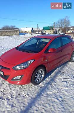 Універсал Hyundai i30 2013 в Острозі