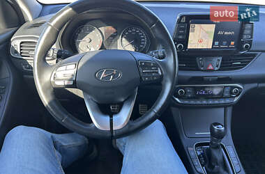 Фастбэк Hyundai i30 2019 в 
