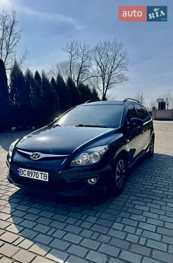 Универсал Hyundai i30 2011 в Самборе