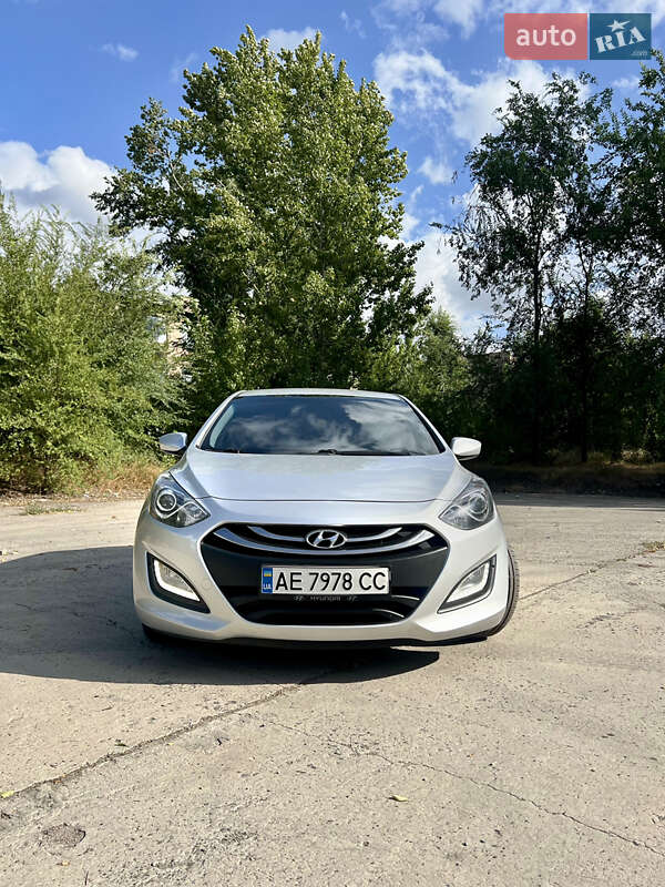 Хэтчбек Hyundai i30 2013 в Кривом Роге