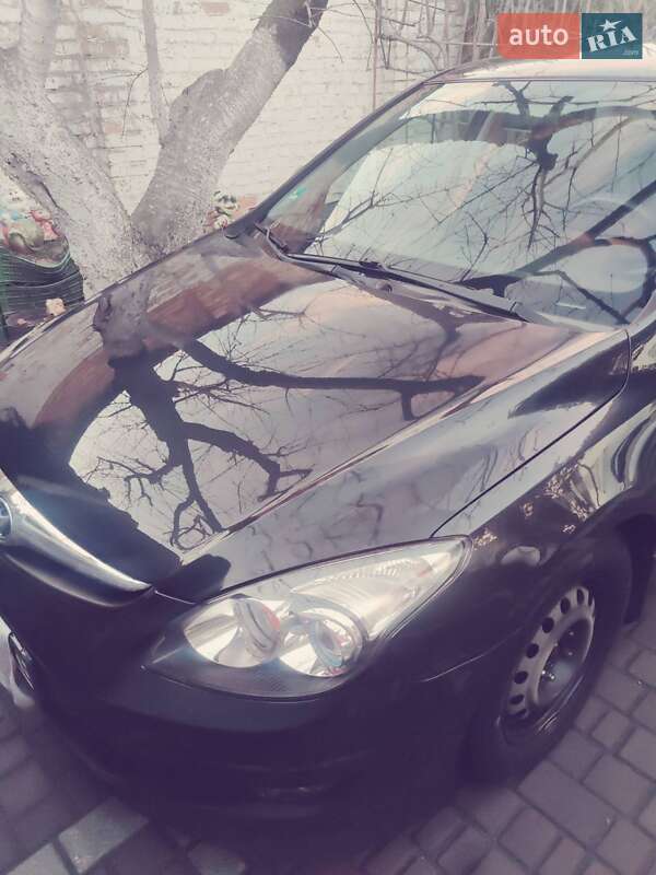 Хэтчбек Hyundai i30 2011 в Днепре