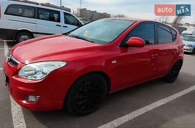 Хэтчбек Hyundai i30 2007 в 