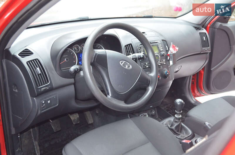 Хэтчбек Hyundai i30 2008 в Киеве