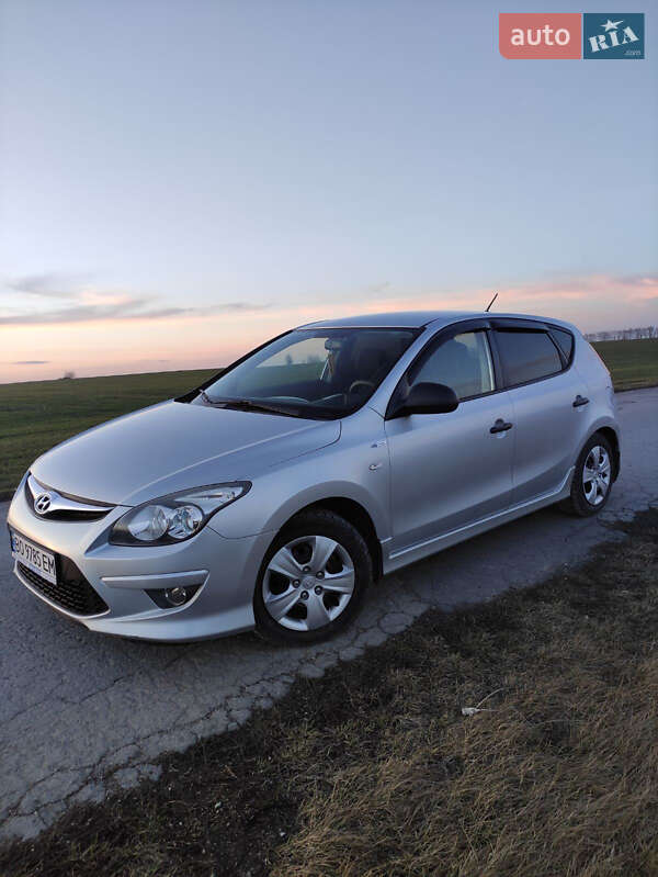 Хетчбек Hyundai i30 2011 в Підволочиську
