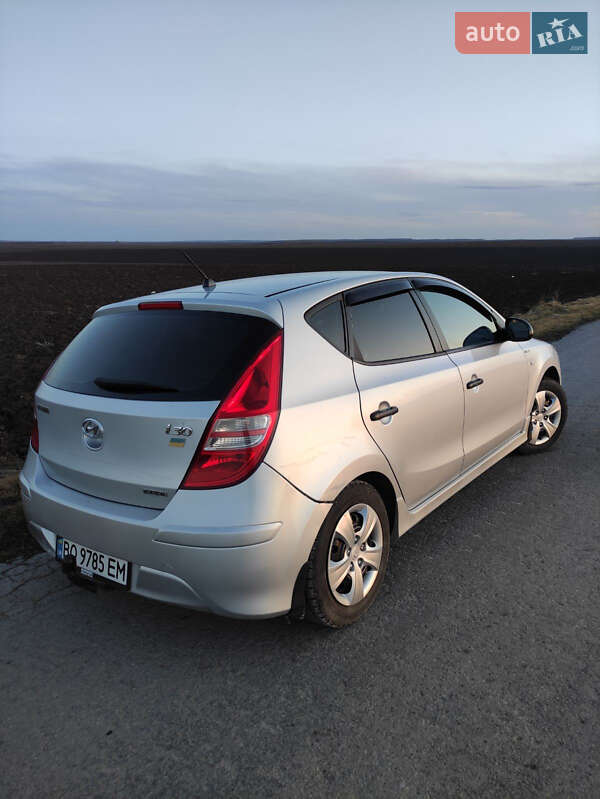 Хетчбек Hyundai i30 2011 в Підволочиську