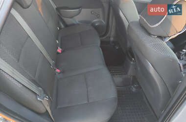 Хэтчбек Hyundai i30 2011 в 